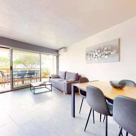 Marina Vue Apartment